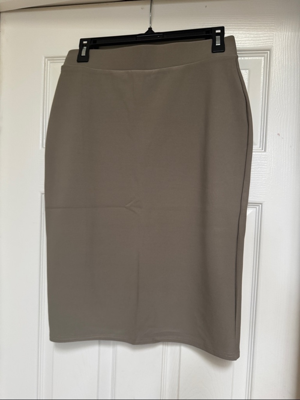 Tailored Taupe Pencil Skirt — Sleek Everyday Workwear